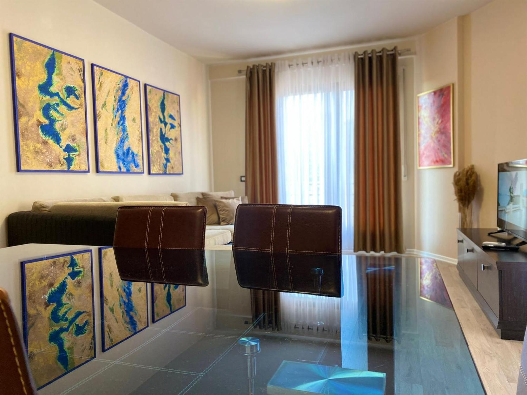 Nemis In The Centre Of Four Free Parking Apartamento Tirana